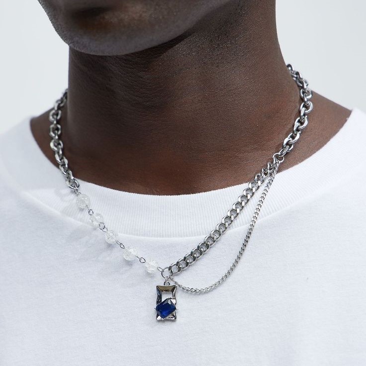 trendy crystal necklaces